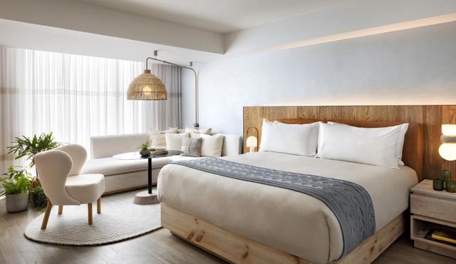 1 Hotel Toronto