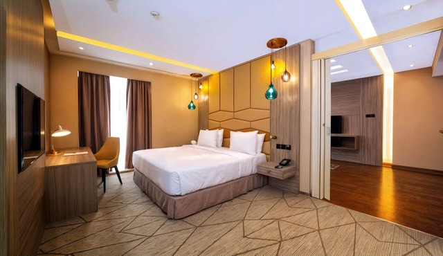 1BR Suite | FourPoints Dubai | Extra Space, Pool + Spa, Dubai Base