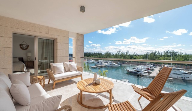 2-bedroom apartment at La Amada Residences with fitness room, AC, WiFi,