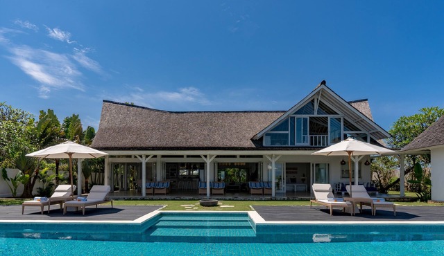3BR Oceanfront Villa Casa Del Mar, Nusa Lembongan
