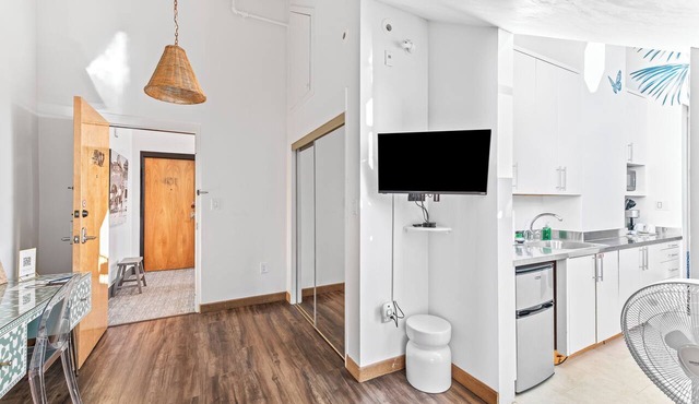 402 Rosemary Beach Inn - Includes Beach Chairs & Complimentary Breakfast + Access to 4 Pools