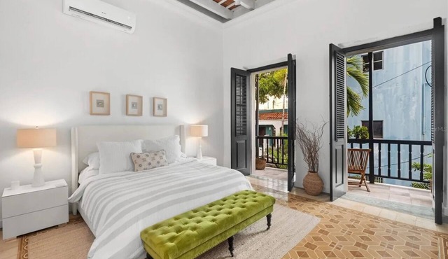 5BR Colonial Villa in Old San Juan · Private Patio · BBQ · Sleeps 10