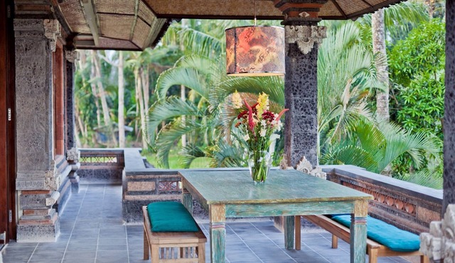 7 BR Amazing Luxury Designer Villa in Ubud