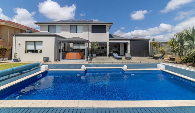 9 Beaconsfield Delight