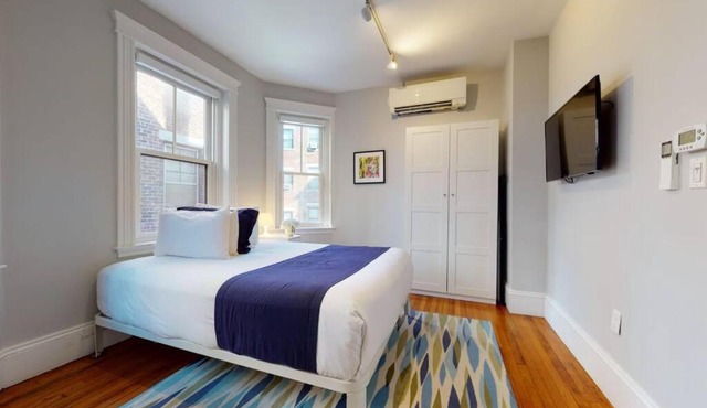 A Stylish Stay w/a Queen Bed, Heated Floors. #12