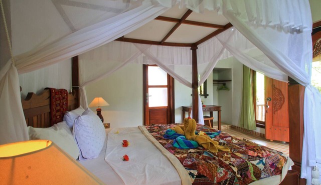 Amed Harmony Cafe and Bungalows
