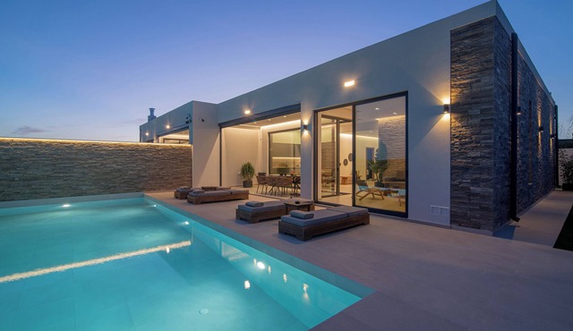 Anantia Villa 1 - Scenic View, Luxury Experience