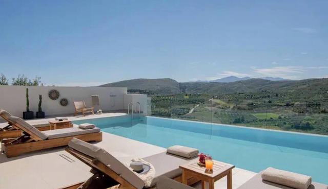 Anantia Villa 2 - Scenic View, Luxury Experience
