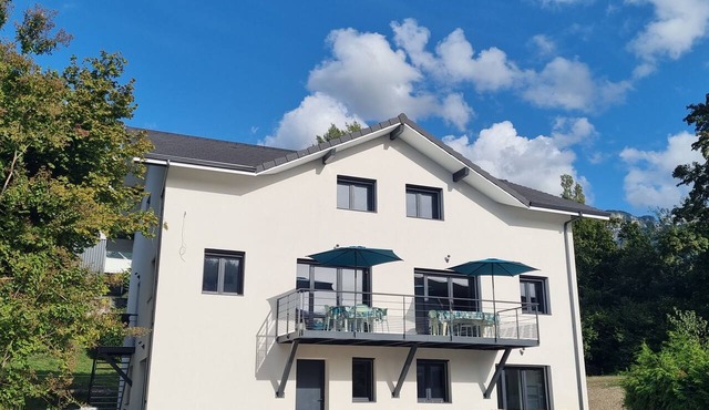 Apartment-Classic-Ensuite with Shower-Appartement T5 Bât. B