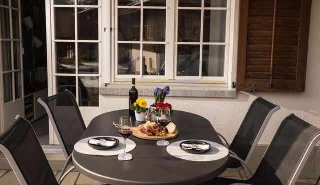 Apartment Spitzhorn Nr- 1 Appartement-Fewo- Dusche- WC- 2 Schlafräume 4-Bettwohnung by Interhome