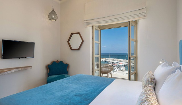 Avra Apartments Kolymbari Harbour
