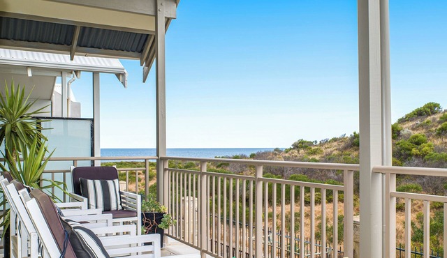 Beach Break Villa - Coastal Villa Retreat in Beautiful Ledge Point