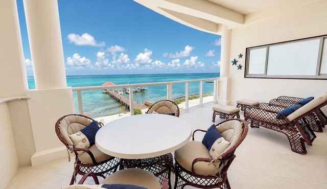 BEACHFRONT! 2BR/2.5BA at Grand Caribe Belize! Large, private OCEANFRONT Balcony!
