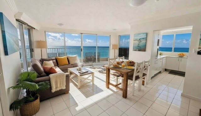 Beachfront 2BR Stunning Views Balcony Heated Pool