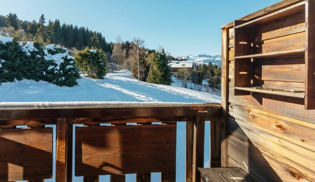 Beautiful apartment for 4 people with WIFI, pool, TV, balcony, pets allowed and parking