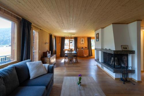 Beautiful Apartment With Stunning View - Chalet Mutthorn