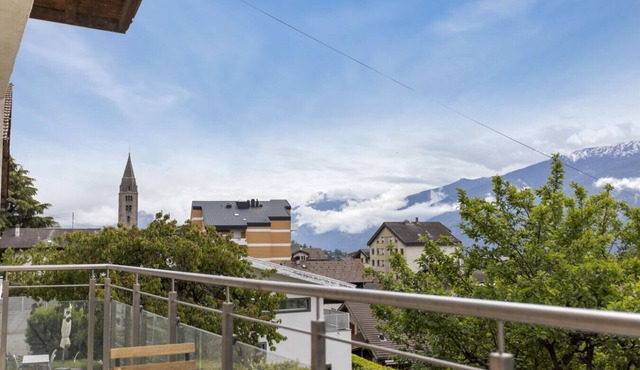 Beautiful renovated apartment with view, in Savièse