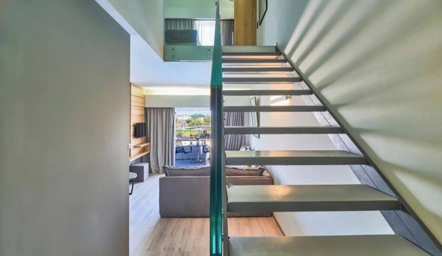 Bella Pais Split-Level Apartment – Cozy Seaside Retreat Steps from Maleme Beach