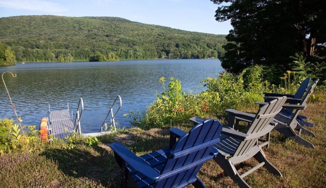 Berkshires Lakefront Retreat by Evergreen Home