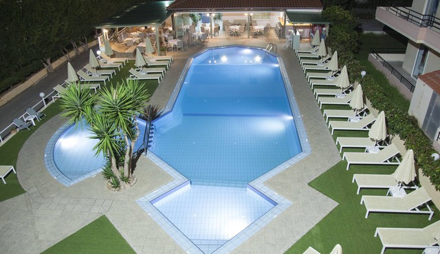 Blue Sky Hotel Superior Apartment with garden view & pool
