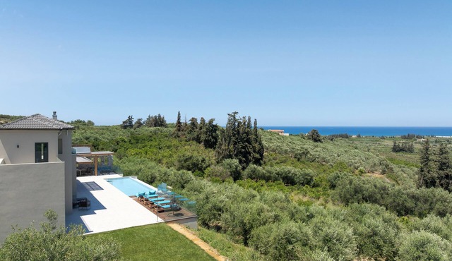 Blue Zone Villa, a SeaView Sanctuary with Pool