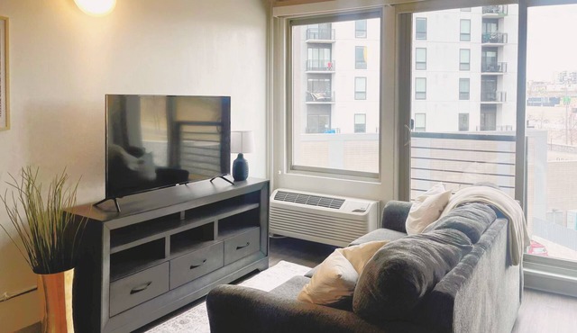 Bohemian Studio Gem Near Downtown