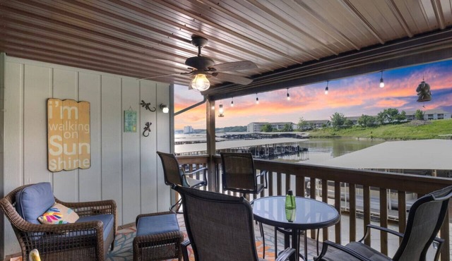 Boho Flamingo-Pools, Hot Tub, Pet Friendly