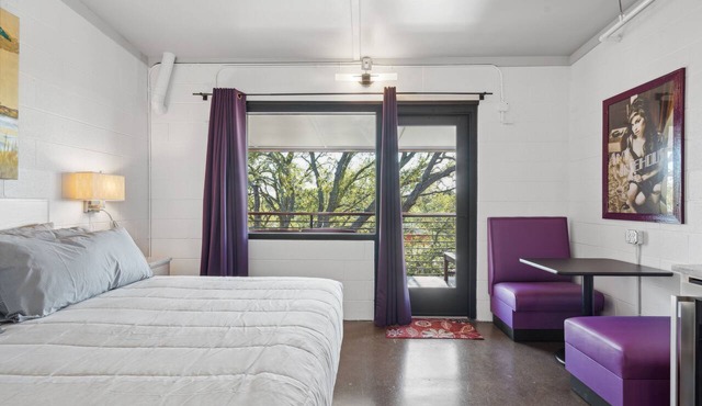 Boutique Vera Hotel Room 401: King Room in the Heart of Folly Beach