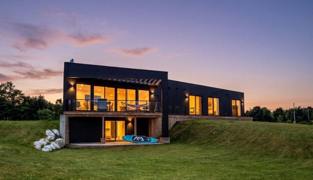 Brewster`s Lake Escape | Lakefront in Singhampton
