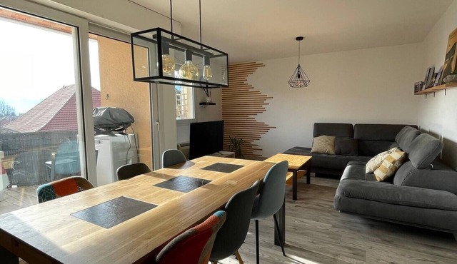 Bright duplex with terrace and lake view – Brison-Saint-Innocent