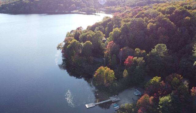Central Muskoka, beach, dock, game rm, watercraft, 6 beds