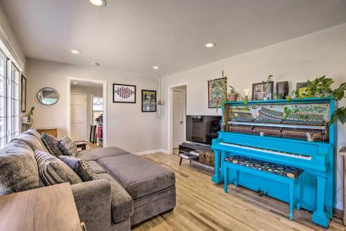 Centrally Located Aurora Home w/Covered Patio