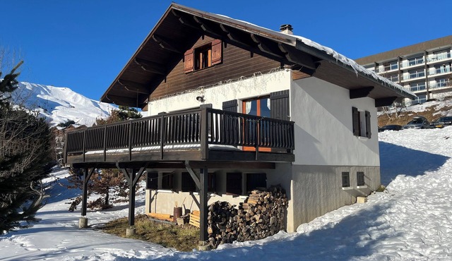 Chalet La Toussuire close to the slopes 12 people
