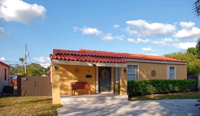 Charming 3-bedroom house in the beautiful Miami Springs