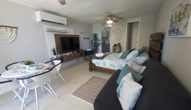Charming studio in fabulous Luquillo with AC, WiFi close to the Beach