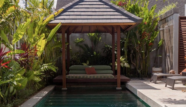 Chic 2BR Villa, walk distance to Berawa Beach