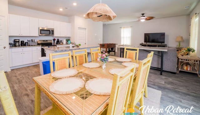 Chic Boho 4BR Retreat w/Doggie by Beach&Golf+BBQ