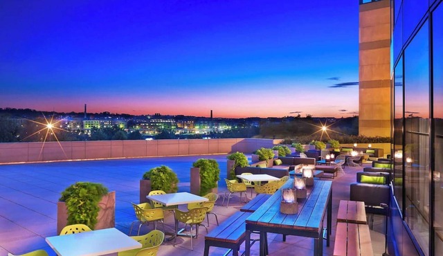 Chic D.C. Stay | Potomac Views. Steps to Metro