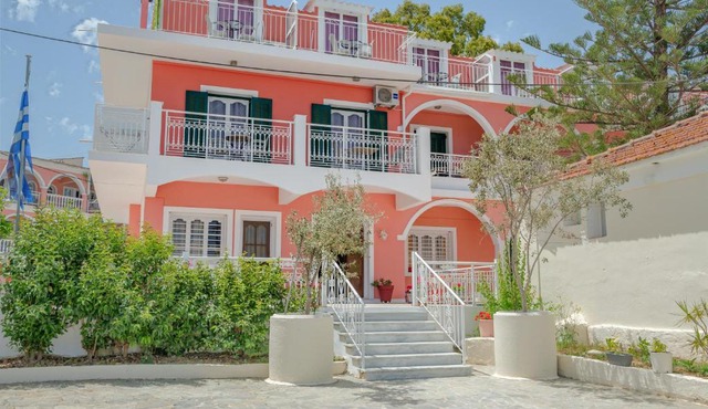 Chryssa Studios in Argassi