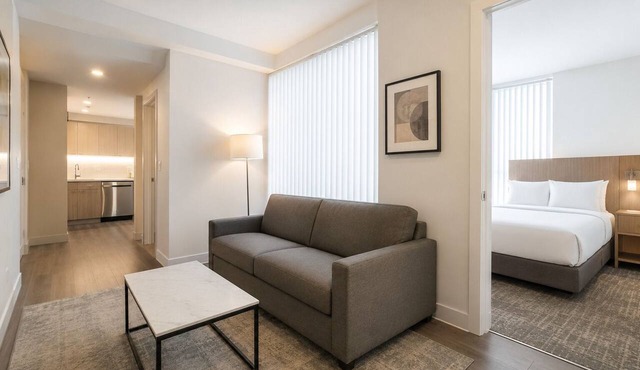 Classy 2BR Downtown Retreat Near Restaurants & Shows