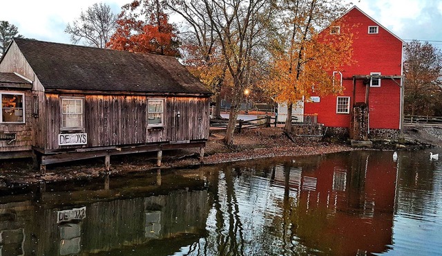 Colonial Inn