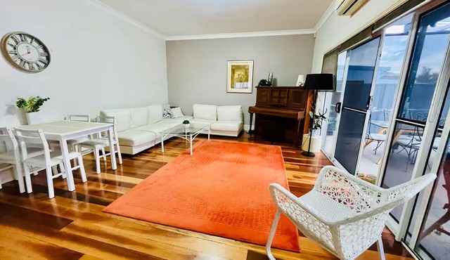 Comfortable Family House Near Brighton Le Sands Beach & Sydney Airport