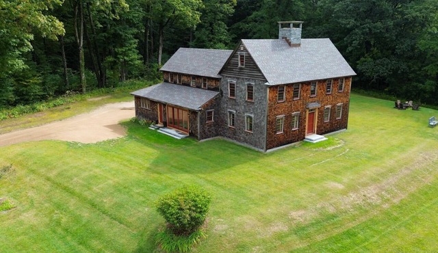 Copper Kettle Farm - newly renovated farmhouse with spectacular views