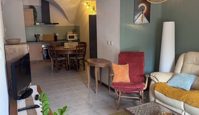 Cosy apartment under vaulted ceiling-6 people- Le Secret d'Adèle