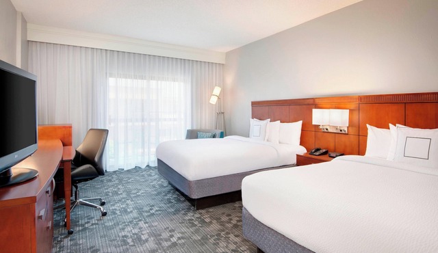 Courtyard by Marriott Savannah Midtown