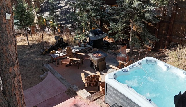 Cozy Cabin w/Hot Tub, Games, Firepit, & Views