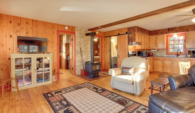 Cozy Cabin w/Private Dock on Fifth Crow Wing Lake