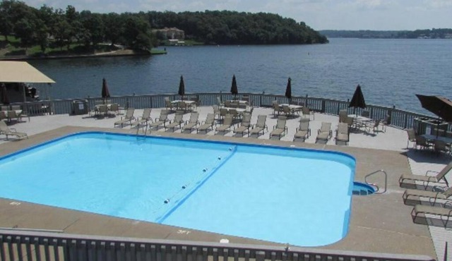 Cozy Condo on the 12-MM at the Lake of the Ozarks!
