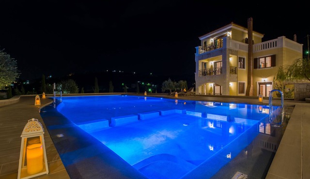 Cozy villa near to Stalos beach
