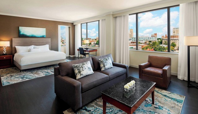 Delta Hotels by Marriott Richmond Downtown